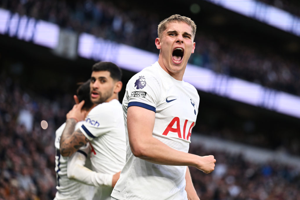 Tottenham Hotspur v Nottingham Forest - Premier League