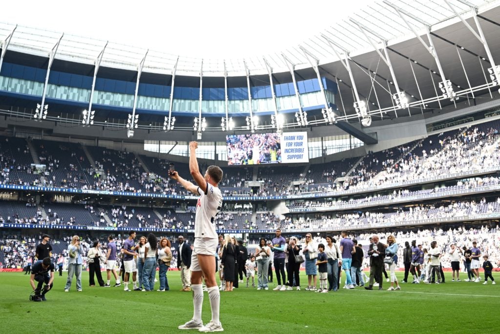 FBL-ENG-PR-TOTTENHAM-BURNLEY