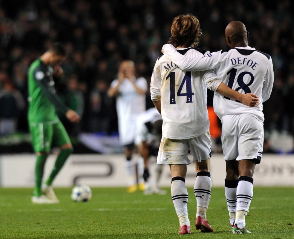 Tottenham Hotspurs' Luka Modric (2nd R)